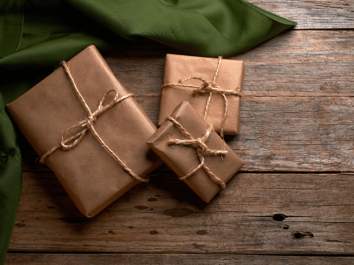 10 rouleaux Ruban Satin Ruban Cadeau,Ruban cadeau de Noël Convient Pour  l'artisanat de Décoration de la Maison, les Emballages Cadeaux, les  Coffrets Cadeaux, la Couture, les Mariages (10 rouleaux) 